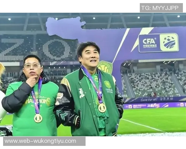 池忠国荣膺国安出战200场纪念李明亲自颁发特别球衣致敬球员贡献